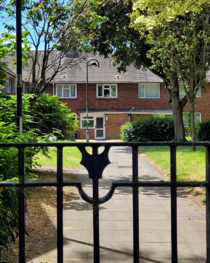 Nr Birmingham City Centre, 5 Bed, Luxe Inn Exteriör bild