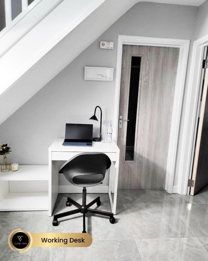 Nr Birmingham City Centre, 5 Bed, Luxe Inn Exteriör bild