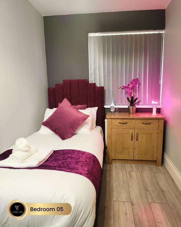 Nr Birmingham City Centre, 5 Bed, Luxe Inn Exteriör bild