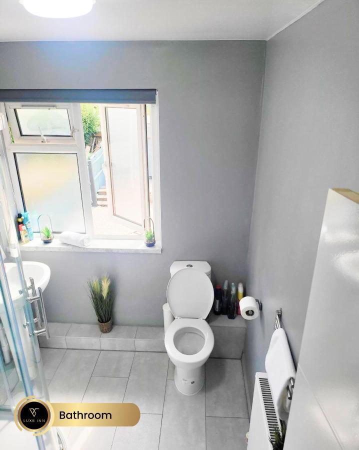 Nr Birmingham City Centre, 5 Bed, Luxe Inn Exteriör bild